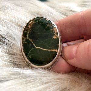 Size 9 Utah green veined Variscite